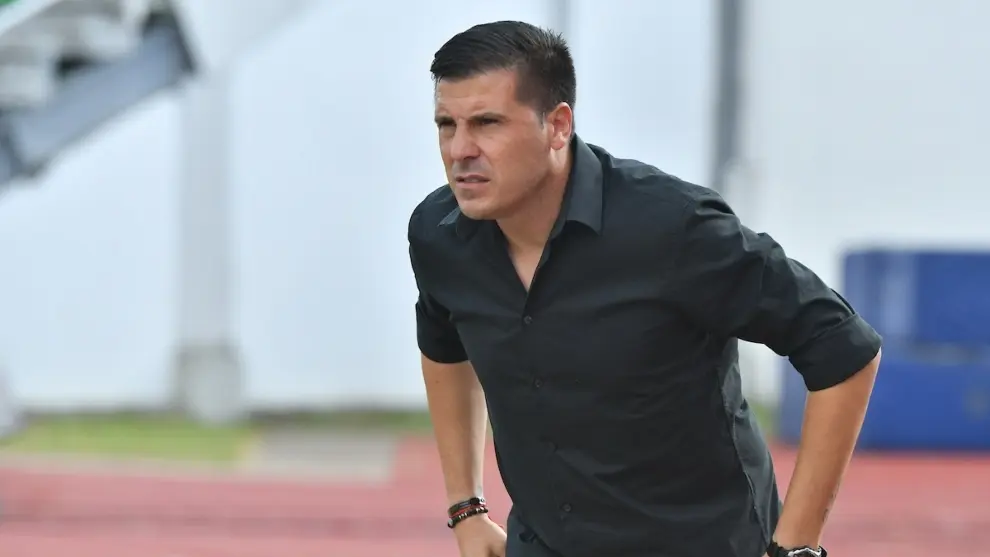 El Junior de Barranquilla cayo en condición de visitante una vez más frente al Once de Manizales, por la mínima y ante su público conservo el invicto.