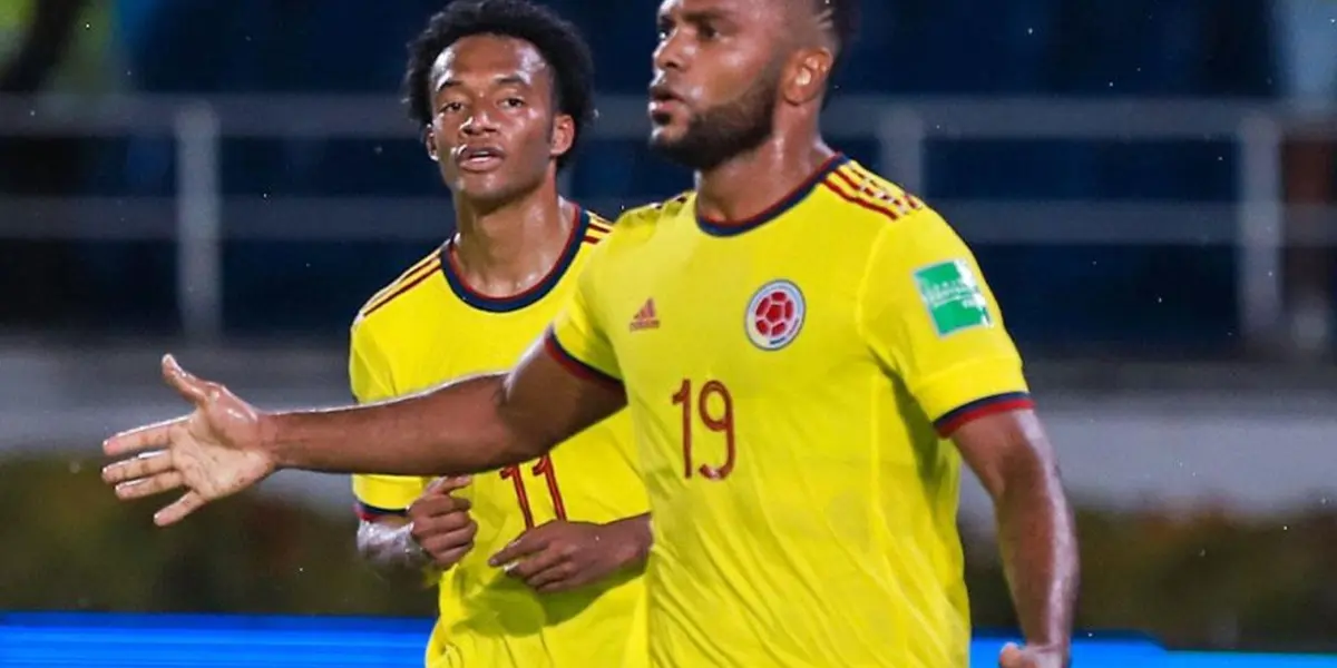 El lateral colombiano que milita en Juventus tuvo una de las calificaciones más altas en el partido ante los incas.