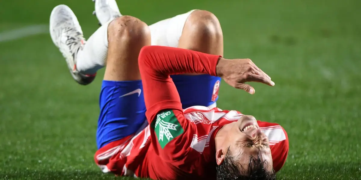 El laterial derecho que ha jugado en multiples ocasiones con la selección, ahora es persiguido por las lesiones que han frenado su nivel.