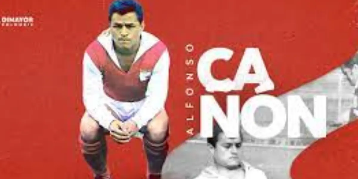 El legendario jugador bogotano opacó al ídolo de la Selección de Brasil.