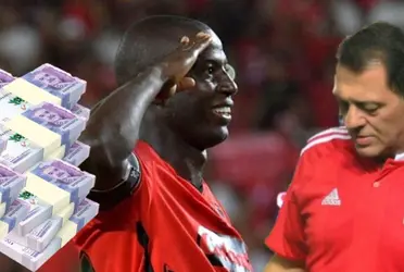 El máximo accionista del cuadro escarlata intentaría convencer a Adrián Ramos que siga en el equipo