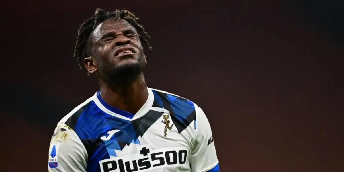 El medio italiano L'Eco di Bergamo confirmó que Duván Zapata acaba de sufrir una lesión delicada en la rodilla y estará un mes afuera de las canchas. Este evento al parecer influirá en la decisión del Inter de Milán para cancelar la contratación de Duván Zapata, puesto que, al cuadro “Negriazul” no le genera confianza pagar por un jugador que llegaría con problemas físicos. Duván tendría otro problema adicional que terminaría afectando su valoración de mercado.