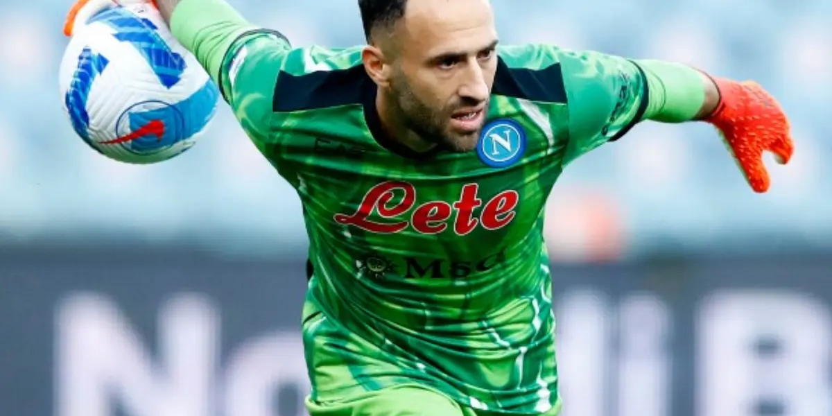 El Napoli sigue firme en su deseo de asegurar el título en Italia, pese a que hay pocas opciones y David Ospina le mandó un mensaje claro a su entrenador.