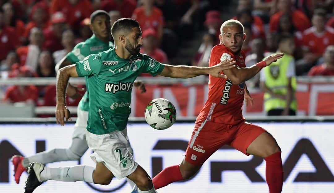 El partido de Deportivo Cali vs América se juega en el Estadio Palmaseca de Cali. El partido se juega este sábado 05 a las 6:10 de la tarde Transmite Win +