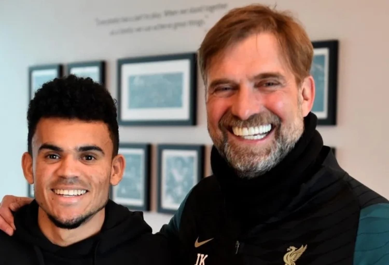 El periodista Felipe Sierra indicó que Luis Díaz está en efecto tomando sus clases de inglés y que se sacó de contexto lo que dijo Jürgen Klopp sobre la comunicación con el jugador.