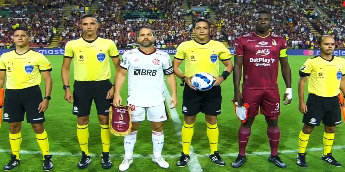 El portero del Deportes Tolima volvió a pifiar en pleno partido y le estamparon un gol insólito.