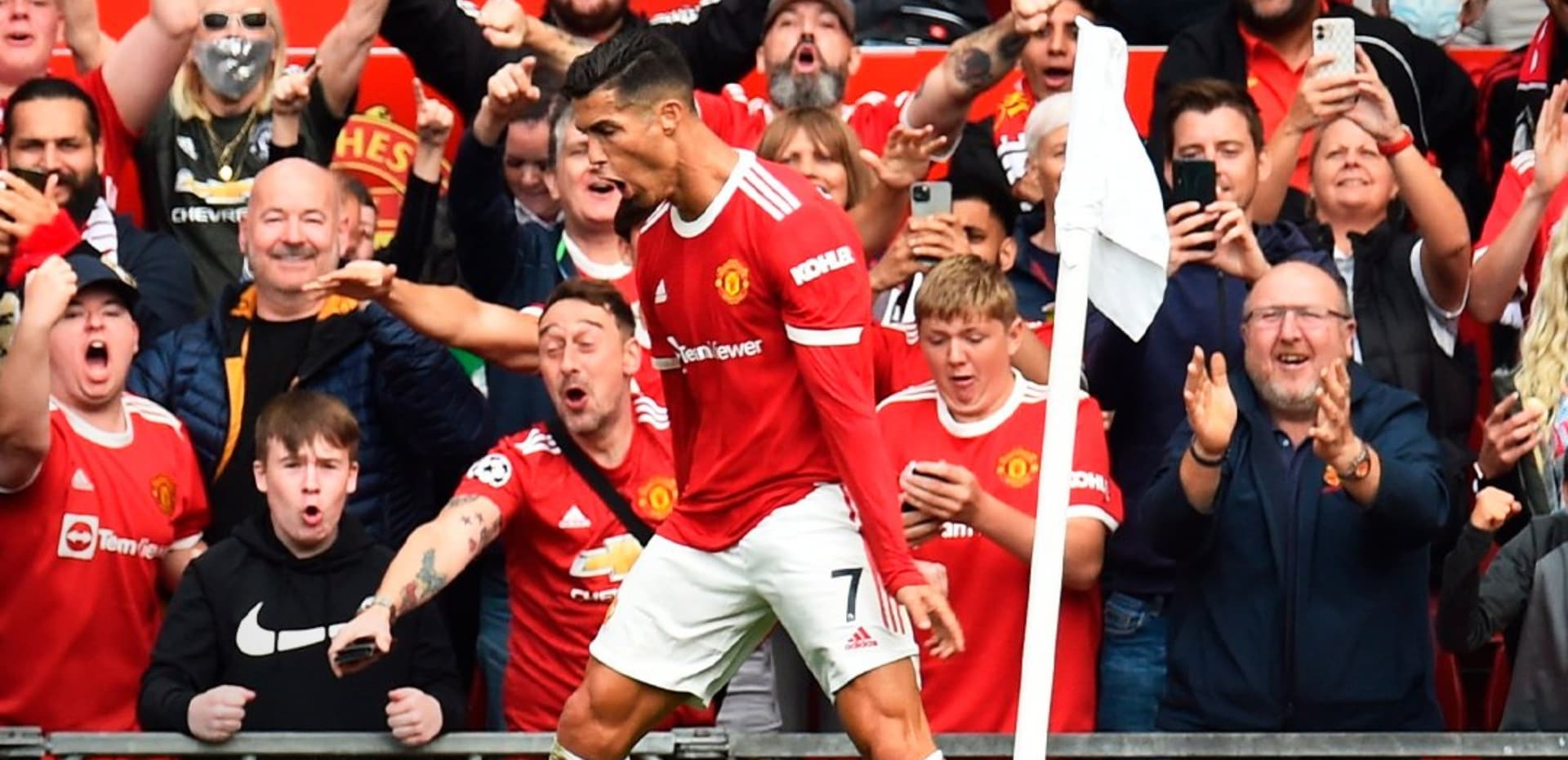 El portugués debutó con el Manchester United y marcó dos goles para demostrar lo que es ser un verdadero crack.