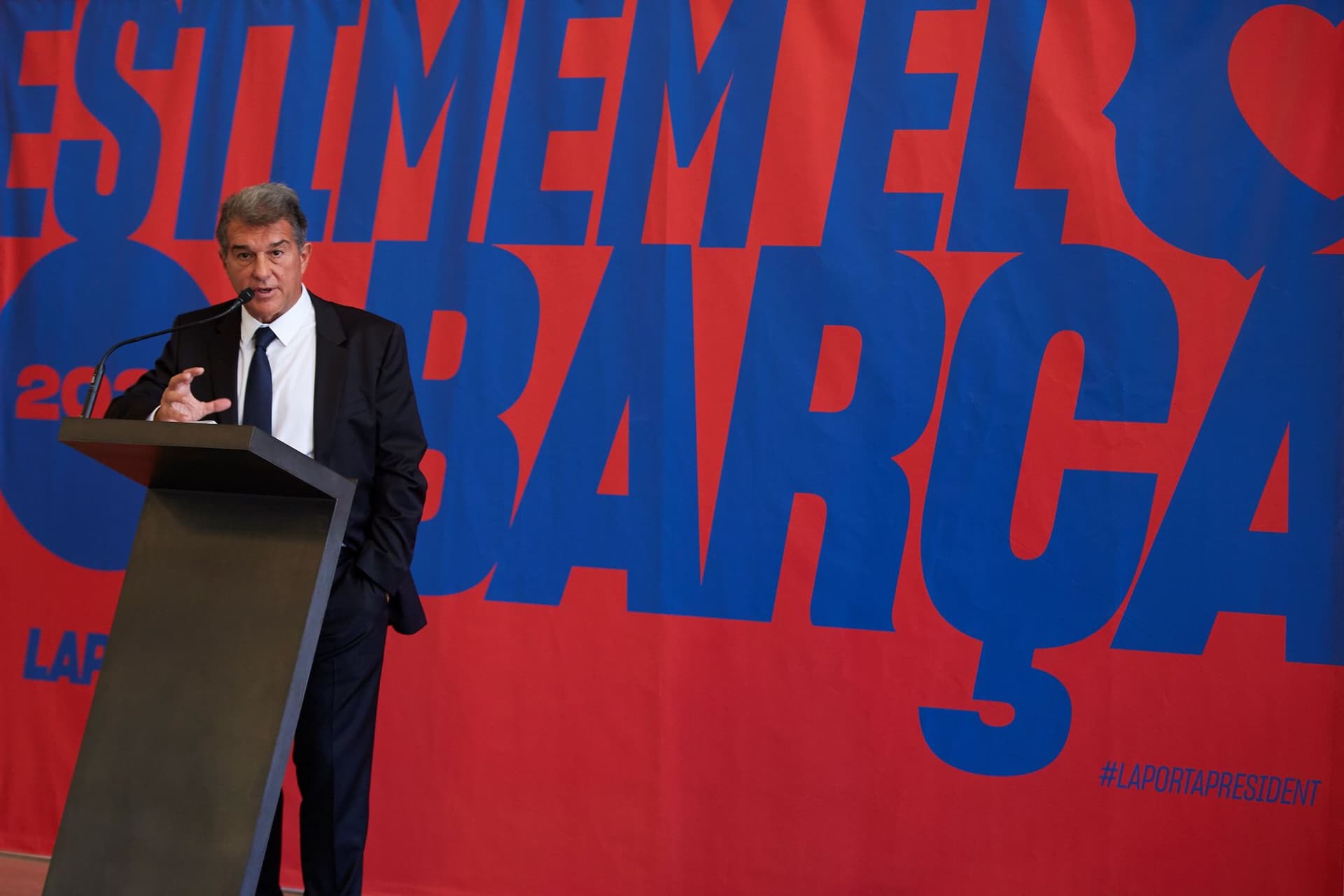 El presidente del FC Barcelona no pudo cumplir su objetivo de mantener al astro argentino en la plantilla del club