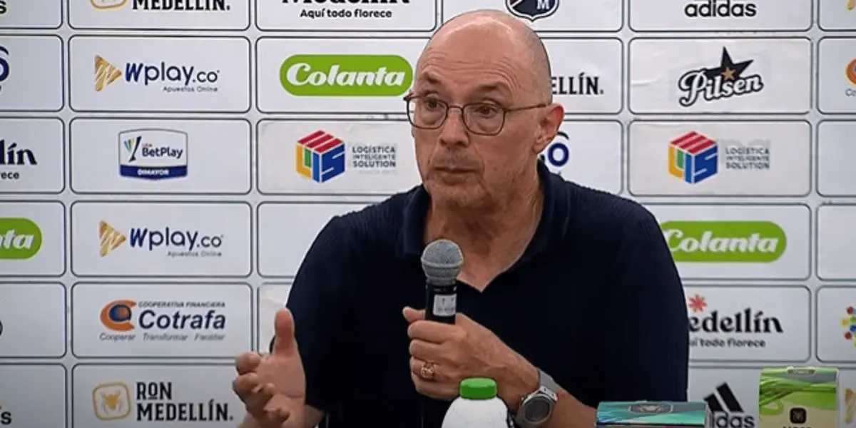 El técnico uruguayo, Alfredo Arias, le envió un dardo a un periodista en la rueda de prensa por un dato erróneo en contra de su equipo.