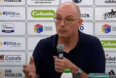 El técnico uruguayo, Alfredo Arias, le envió un dardo a un periodista en la rueda de prensa por un dato erróneo en contra de su equipo.
