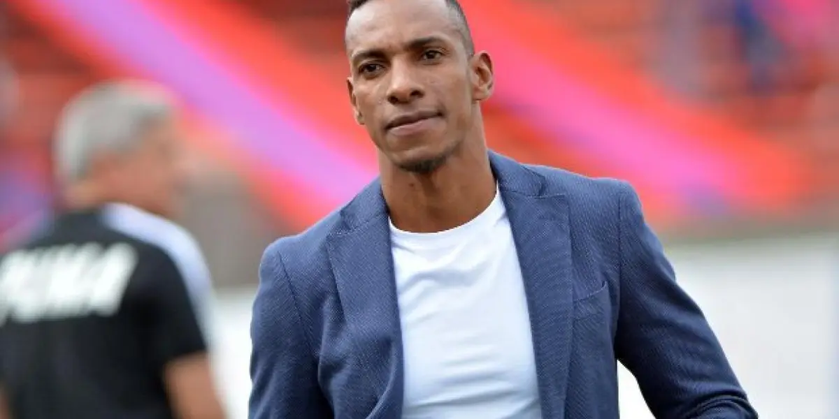 El Tiburón va detrás de un jugador que mantiene conversaciones con Tulio Gómez.