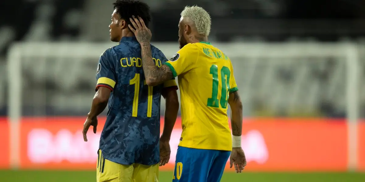 El volante colombiano recibió la tarjeta amarilla por un supuesto codazo sobre el brasileño.