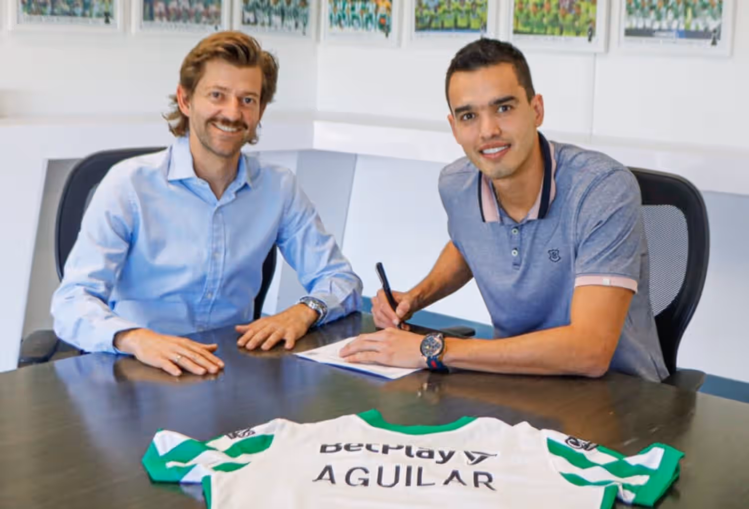 En Atlético Nacional hay expectativa sobre la continuidad de Felipe Aguilar y hay luces en referencia a su caso.