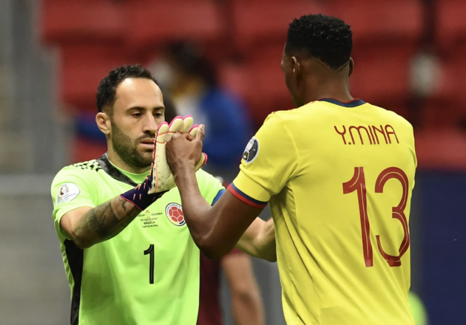 En Italia afirman que Davinson Sánchez podría llegar al Napoli donde juega David Ospina, solo habría un problema para concretar ese fichaje.