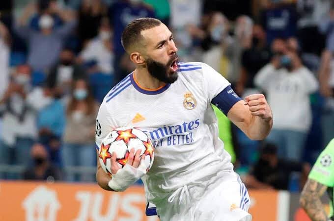 En un partido no apto para cardiacos el Real Madrid se impone y le da vuelta a la serie frente al PSG de Messi y compañía.