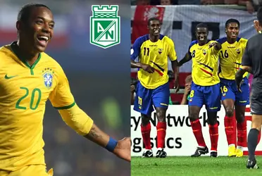 Es considerado el mejor central en la historia de su selección. Fue bicampeón con el verde de la montaña.