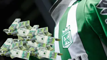 Escudo de Atlético Nacional en la camiseta y pesos colombianos