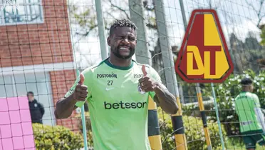 Esta sería la nueva figura que buscaría el verdolaga para la Liga y Copa Libertadores Foto: Escudoteca y Nacionaloficial