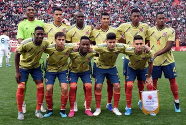 Este defensor colombiano interesó a un equipo argetino y todo estaría listo para su marcha, lo que alegra a la hinchada del equipo donde estaba.
