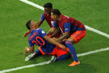 Este jugador colombiano empezó el 2022 con una expulsión, dejando a su equipo mal parado.