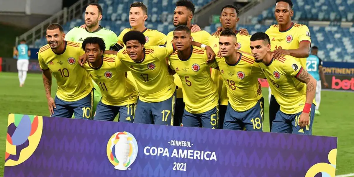 Este jugador colombiano está cerca de definir su situación pero las críticas de los periodistas no cesan.