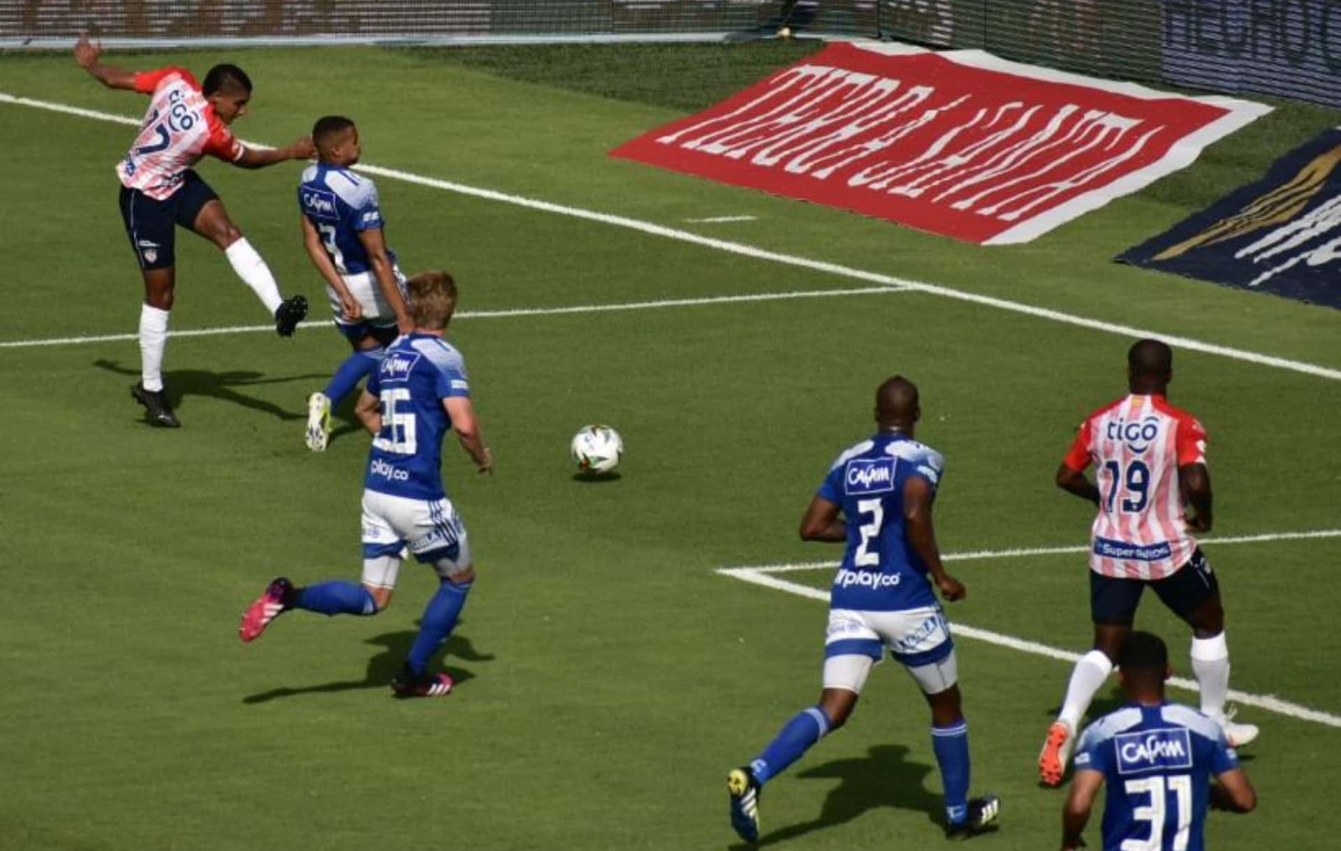 Hay 3 jugadores que fueron un colador y ayudaron al Junior F.C para que se llevara la victoria.