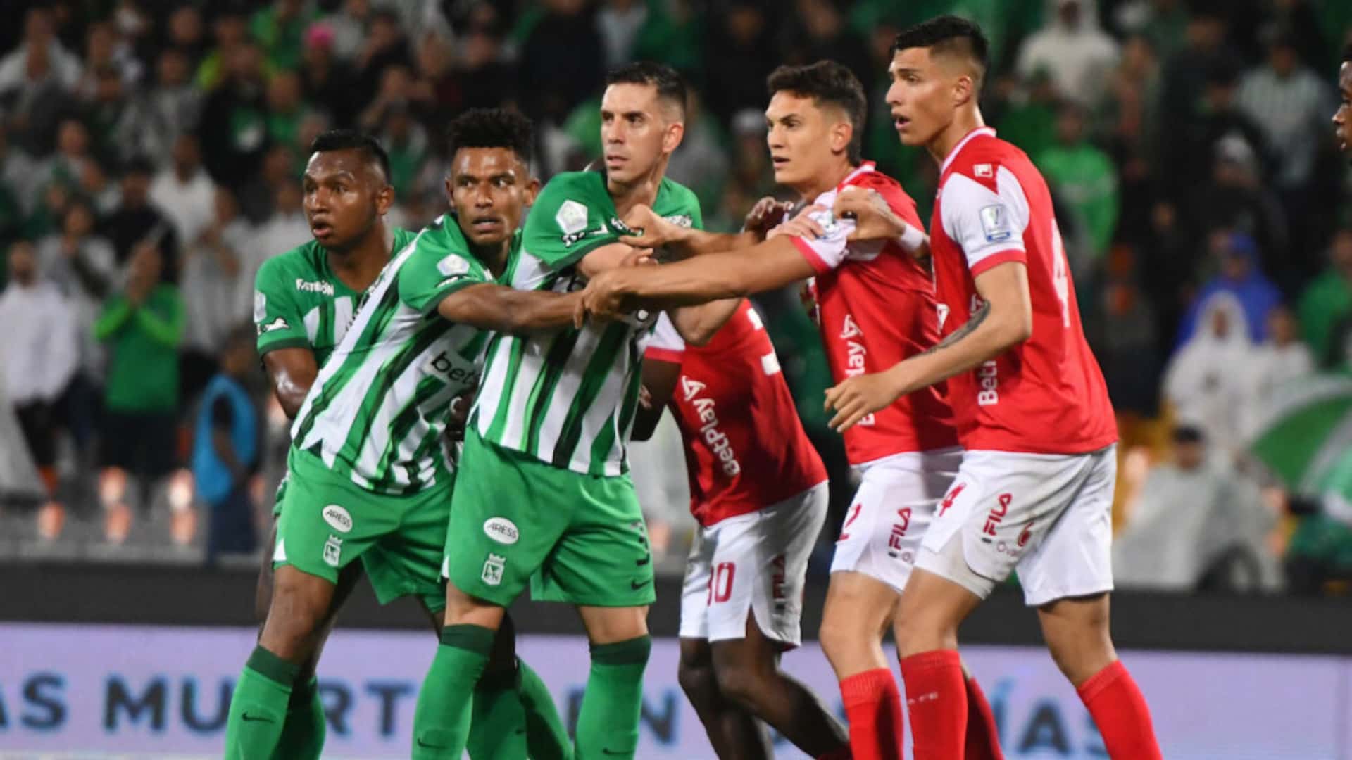 hinchas de Nacional se ingenian para ver el clásico en El Campín. Foto: Instagram