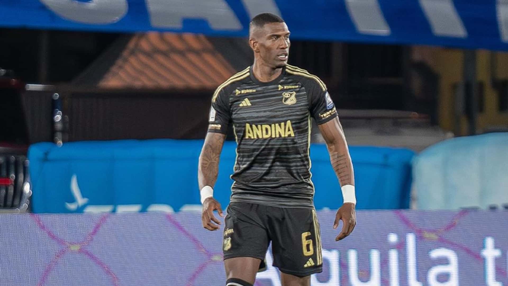 ¿Injusticia arbitral? Mosquera revela lo que le dijo Roldán. Foto: Instagram
