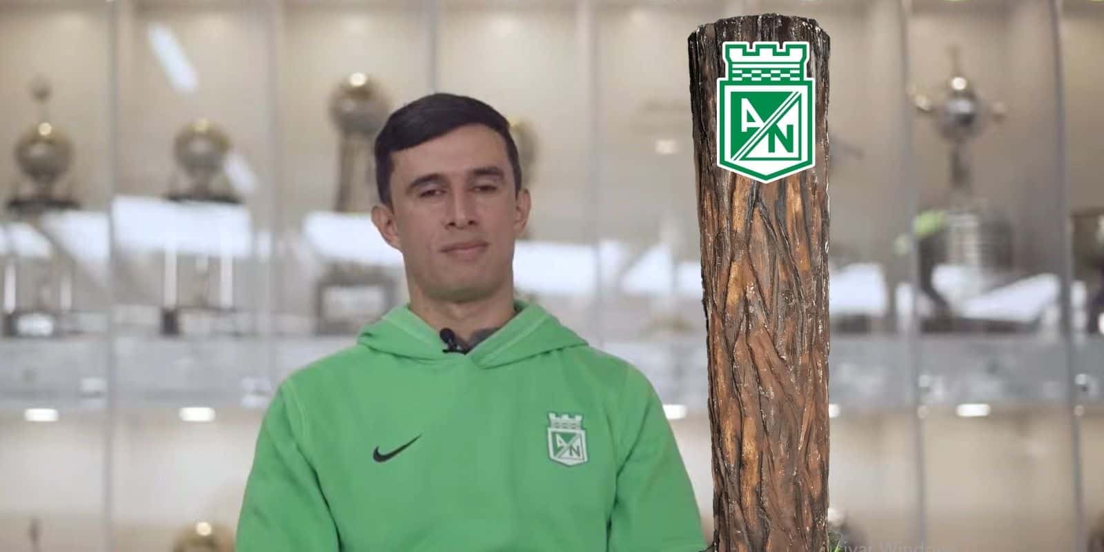 Jhon Jairo Bodmer asumió como nuevo entrenador de Atlético Nacional y le piden que siente a un jugador que es tildado de tronco.