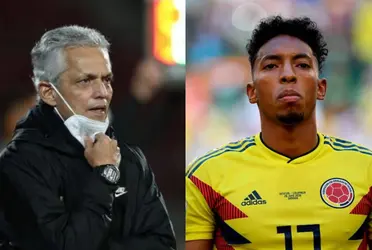 Johan Mojica fue uno de los jugadores colombianos que cometió el grave error de criticar la nueva convocatoria de Reinaldo Rueda en las Eliminatorias Sudamericanas rumbo a Qatar 2022. Mojica en redes sociales escribió lo siguiente en una historia: “Es enserio? Que hay que hacer pues, Madre mía”, esas expresiones las acompañó con una serie de emojis de indignación y uno que fue el más grave: dos rosquillas de chocolate; esas claramente representaban que había una rosca en el equipo. Johan luego borró ese mensaje pero ya el daño estaba hecho. Horas después Mojica presentó un comunicado firmado por él para pedirle perdón a Rueda y a toda Colombia.
