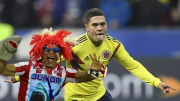 Juan Fernando Quintero celebrando con la camiseta de la Selección Colombia. FOTO: La República