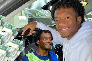 Juan Guillermo Cuadrado apareció en tremenda camioneta en las redes sociales.