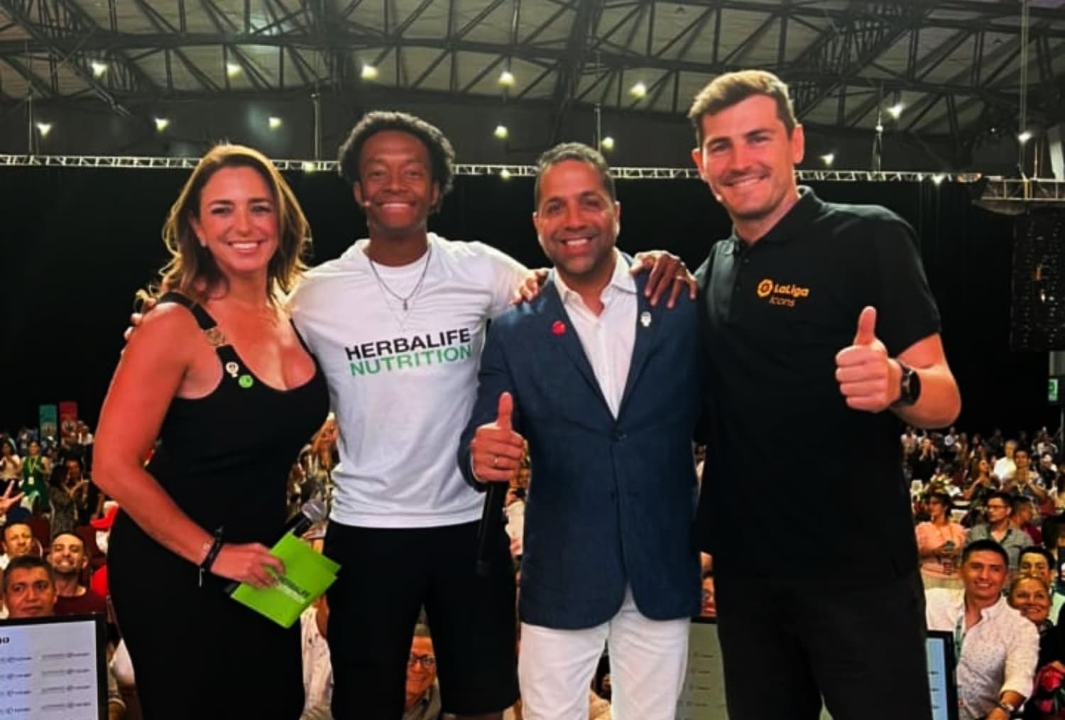 Juan Guillermo Cuadrado e Iker Casillas promocionan un jugoso negocio en Colombia.