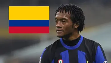 Juan Guillermo Cuadrado jugando con el Inter de Milán y la bandera de Colombia