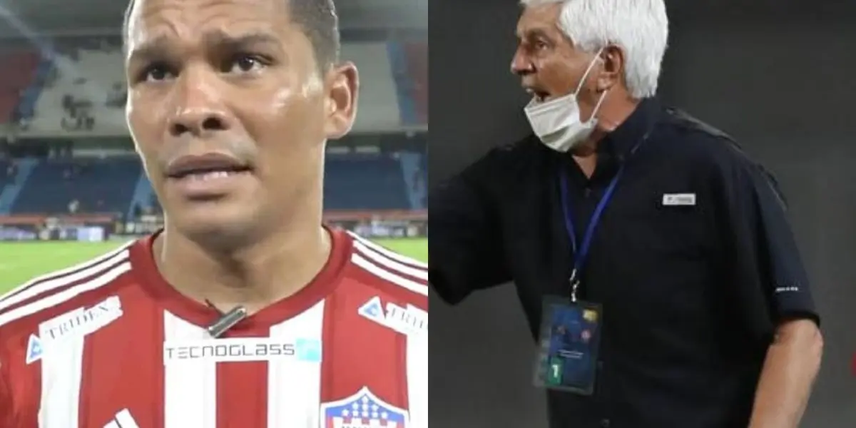 Julio Comesaña le hizo una fuerte advertencia a Carlos Bacca en el Junior de Barranquilla