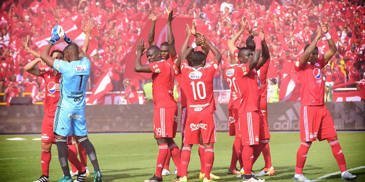 La dirigencia del conjunto Escarlata analiza los refuerzos de cara al mercado de pases.