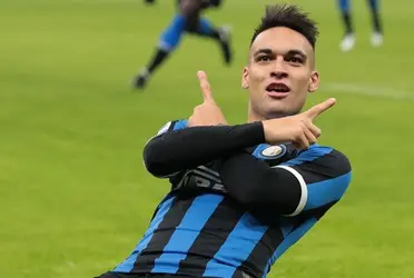 La estrella del Inter de Milán aprovecho el último partido de la Selección Colombia para abrazar a su gran ídolo, Radamel Falcao García, mentor de su fútbol