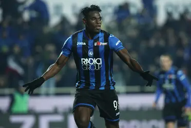La prensa holandesa habló de Duván Zapata, lanzó un presagio y el colombiano se los cumplió cuando hizo esto en el partido.