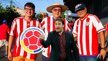 La reacción de los fanáticos paraguayos previo al choque con Colombia Foto: Escudoteca, Albirroja y FCF