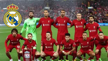 Los jugadores del Liverpool de Inglaterra antes de un partido