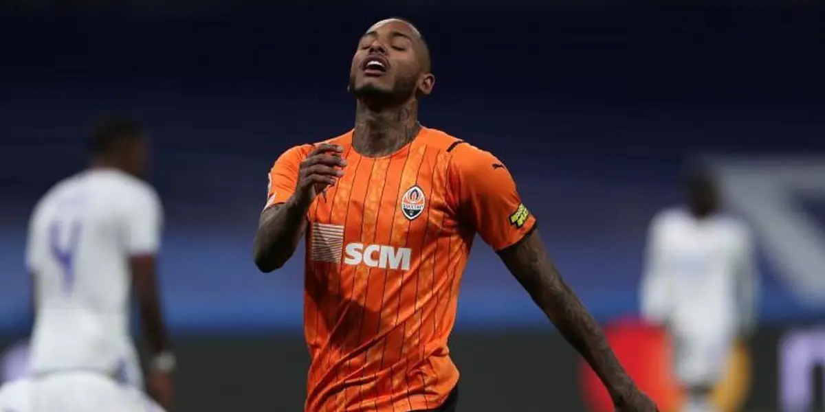 Luego de la escalada en el conflicto entre dichos países se ha decido suspender el fútbol indefinidamente.