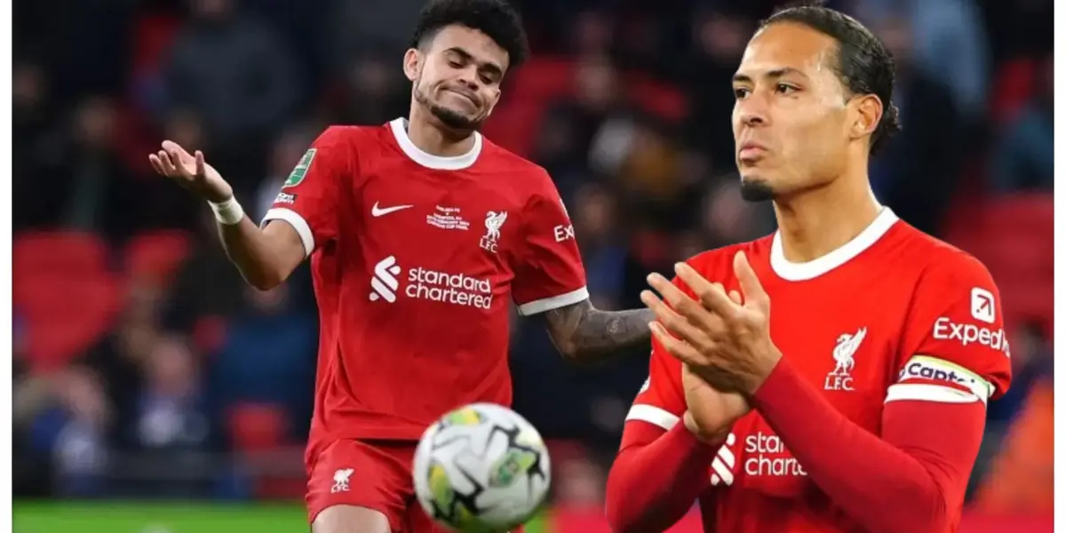 Luis Díaz, al lado Virgil van Dijk con los colores del Liverpool. FOTO: Antena 2