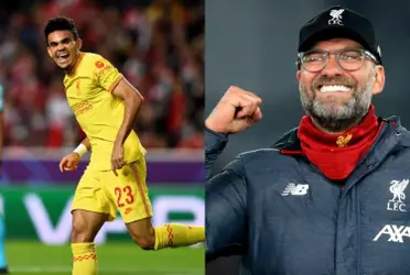 Luis Díaz anotó su primer gol con el Liverpool en Champions League y su entrenador Jürgen Klopp con una sonrisa peculiar celebró la anotación del colombiano. 