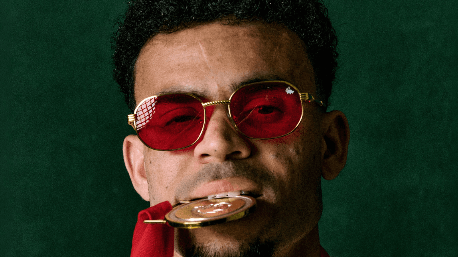 Luis Díaz celebró con estilo y sus gafas cuestan una fortuna en pesos colombianos Foto: LFC