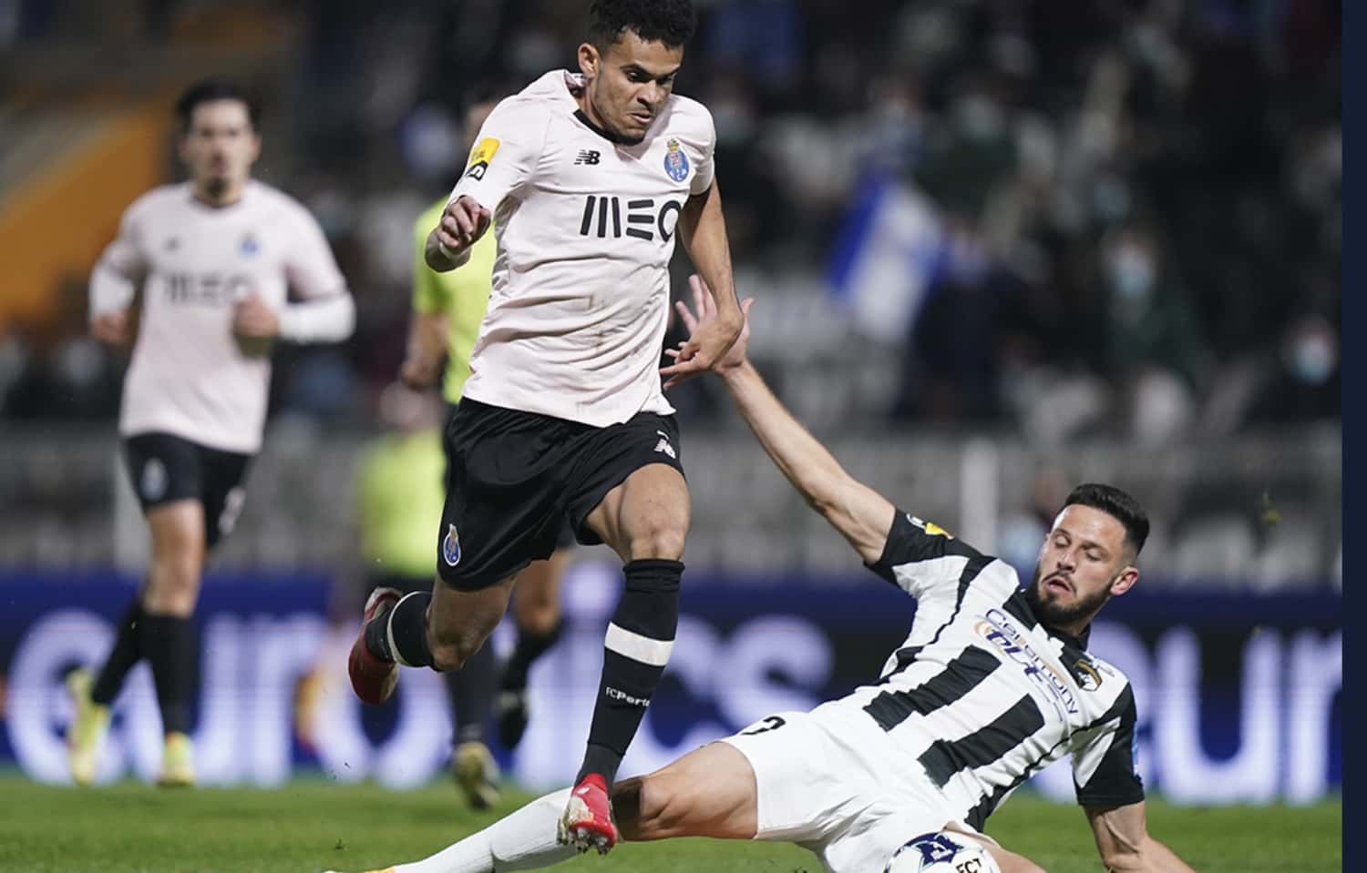 Luis Díaz llegó a 11 goles en Portugal tras anotar hace pocas horas el tanto que lo afianza como el máximo artillero de ese país. Díaz no deja de sorprender con esa característica especial que observan en él.