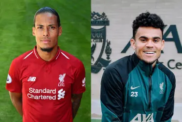 Luis Díaz a lo interno del Liverpool respeta a su compañero Virgil van Dijk.
