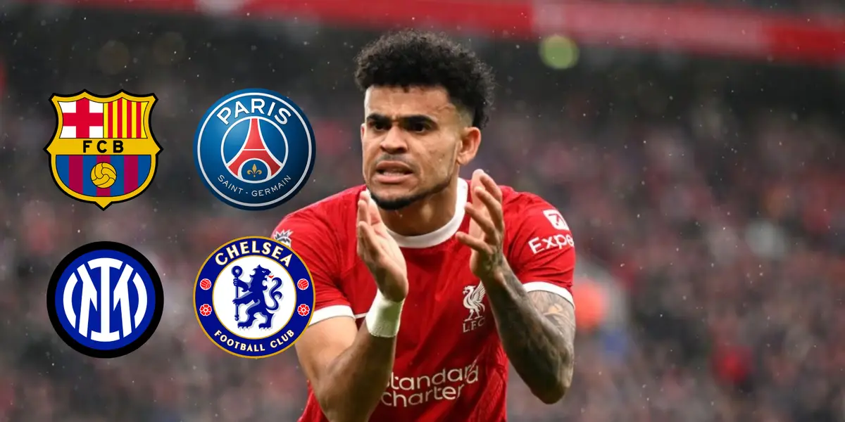 Luis Díaz posando con la camiseta del Liverpool. FOTO: El País