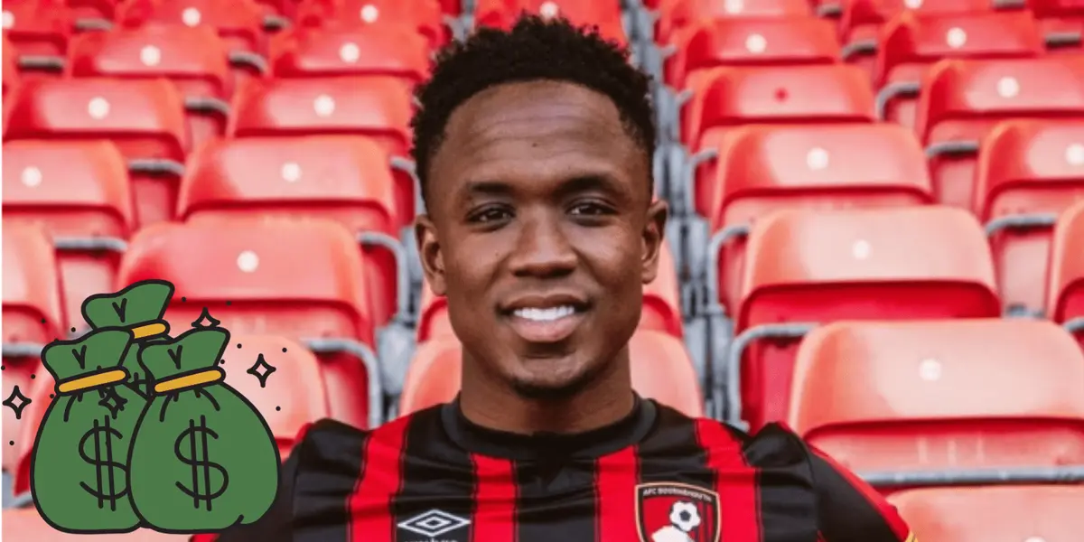 Luis Sinisterra se está tapando de dinero desde que se dio su llegada a la Premier League.