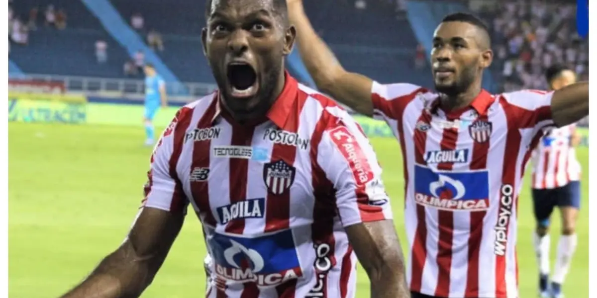 Miguel Ángel Borja tuvo una increíble reacción luego de que le cometieran un penal en Junior de Barranquilla vs Coquimbo Unido en la Copa Sudamericana.