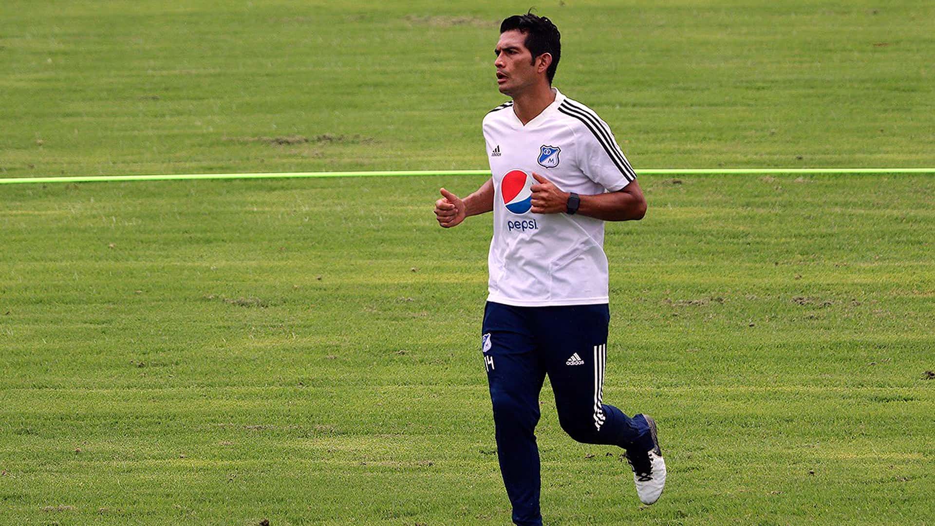 Millonarios vuelve a insistir por David Macalister Silva, para que renueve y por esta razón le ofrecen un nuevo sueldo.